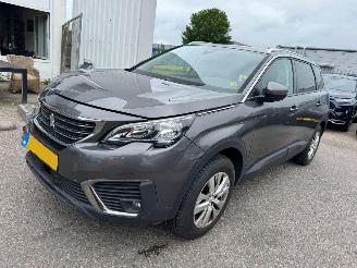 krockskadad bil auto Peugeot 5008 1.2 PureTech Active 2017/6