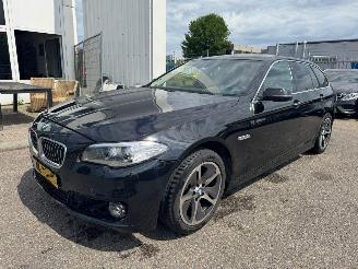 krockskadad bil auto BMW 5-serie Touring 518d AUTOMAAT  Luxury Edition 2016/10