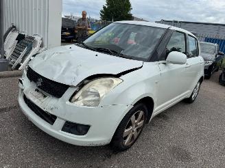Vaurioauto  passenger cars Suzuki Swift 1.3 Shogun 2009/1