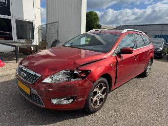 Vaurioauto  passenger cars Ford Mondeo Wagon 2.0-16V Limited 2010/8
