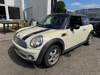 Unfallwagen Mini Cooper 3-Deurs 1.6 Cooper Business Line 2010/4