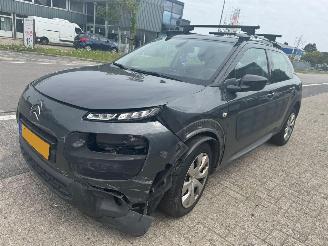 krockskadad bil auto Citroën C4 cactus Cactus 1.2|AUTOMAAT  e-VTi Business 2015/6