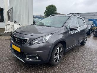 Unfallwagen Peugeot 2008 1.2 PureTech GT-line 2018/4