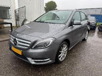 Damaged car Mercedes B-klasse 180 AUTOMAAT Ambition 2012/9