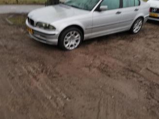Salvage car BMW 3-serie 3 serie (E46/4), Sedan, 1997 / 2005 316i 2001/4