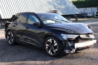 Coche siniestrado Audi E-tron e-tron (GEN), SUV, 2018 / 2023 55 quattro 2020/12