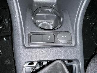 Volkswagen Up! Up! (121), Hatchback, 2011 1.0 MPI 12V picture 22