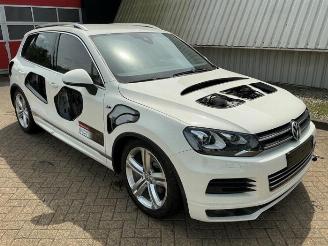 Dezmembrări autoturisme Volkswagen Touareg Touareg (7PA/PH), SUV, 2010 / 2018 4.2 TDI V8 DPF 32V 2010/4
