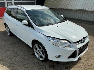 Salvage car Ford Focus Focus 3 Wagon, Combi, 2010 / 2020 1.0 Ti-VCT EcoBoost 12V 125 2013/5