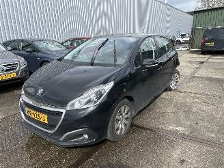 Schadeauto Peugeot 208 1.2 PURETECH LION 2016/11