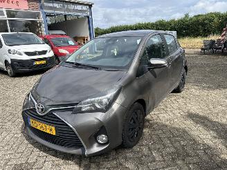 Unfallwagen Toyota Yaris 1.3 VVT-I TREND 2016/8