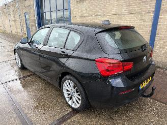 skadebil auto BMW 1-serie 118 d High Executive 2017/4
