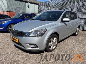 rozbiórka samochody osobowe Kia Cee d Cee'd Sporty Wagon (EDF), Combi, 2007 / 2012 1.4 16V 2010/5