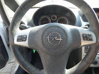 Opel Corsa 1.2 EcoF. Selection Pano picture 16