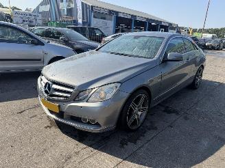 Unfallwagen Mercedes E-klasse 250 CDI 150KW Autom. Coupe Clima Navi Leer Xenon 2010/1