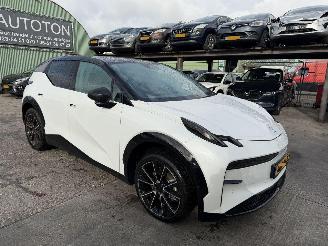 Vaurioauto  passenger cars Zeekr X 69 kWh RWD 200KW Long Range Clima Navi Pano 360Camera NAP 2024/10