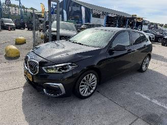 damaged passenger cars BMW 1-serie 116D 85KW High Executive Clima Navi Led 5-Dr NAP 2021/2