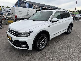 uszkodzony samochody osobowe Volkswagen Tiguan 1.5 TSI 110KW DSG R-Line Clima Navi Led 7-Pers NAP 2019/4