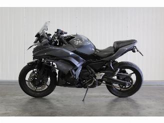 krockskadad bil motor Kawasaki Ninja 650  2018/4