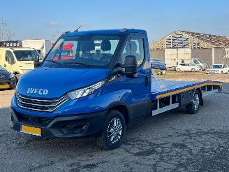 okazja samochody ciężarowe Iveco Daily Daily 35D18H 3.0 300 Automaat 2024/11
