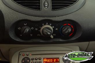 Renault Twingo 1.2 Acces Airco picture 7