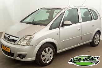 Unfallwagen Opel Meriva 1.6-16V Cosmo Airco 2009/11