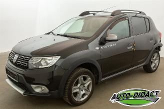 Schadeauto Dacia Sandero Stepway 0.9 TCe LPG Airco 2017/6