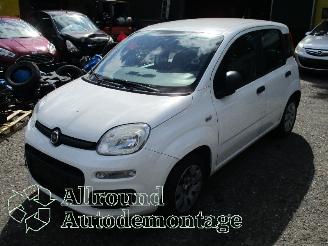 Autoverwertung Fiat Panda Panda (312) Hatchback 0.9 TwinAir 60 (312.A.6000) [44kW]  (12-2013/...=
) 2015