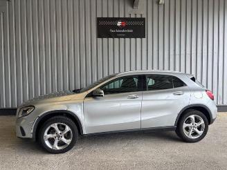 Auto incidentate Mercedes GLA 200 Autom / R-Kamera / LED 2018/10