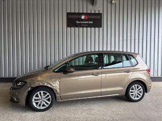 Damaged car Volkswagen Golf Sportsvan VII 1.5 TSI Comfortline DSG 2018/3