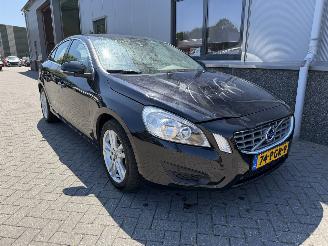 Schadeauto Volvo S-60 1.6 T4 Momentum 2011/1