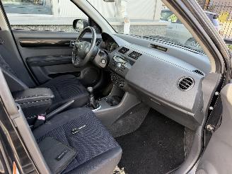 Suzuki Swift 1.3 Shogun 90-GVN-7 picture 30