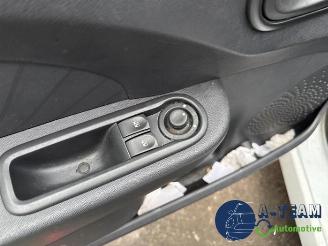Renault Twingo Twingo II (CN), Hatchback 3-drs, 2007 / 2014 1.2 16V picture 12