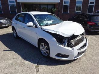 Coche siniestrado Chevrolet Cruze  2012/12