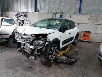 Vrakbiler auto Citroën C3 C3 (SX/SW) Hatchback 1.2 12V e-THP PureTech 110 (EB2DT(HNZ)) [81kW]  (=
07-2016/...) 2018