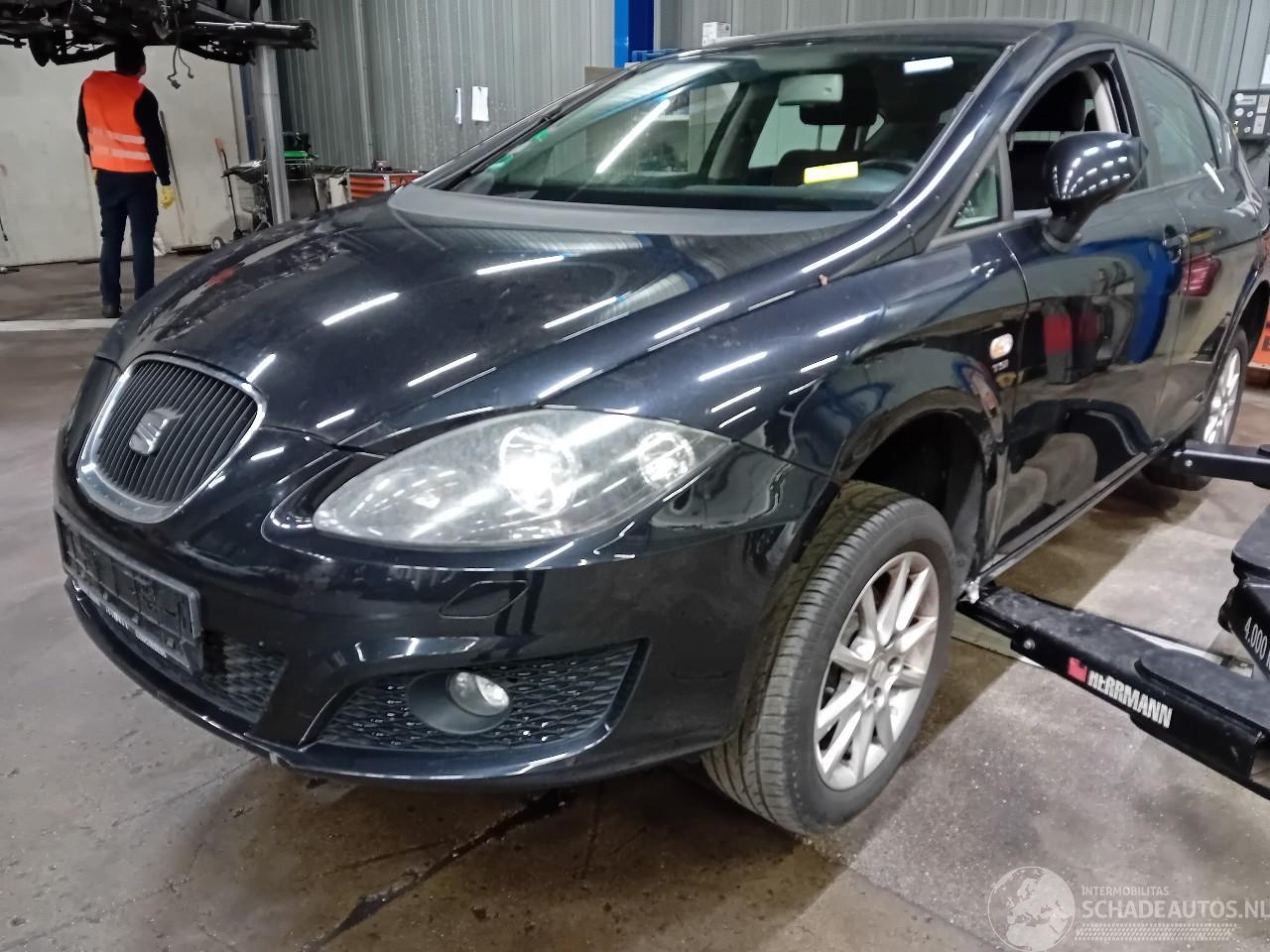 Seat Leon Leon (1P1) Hatchback 5-drs 1.2 TSI (CBZB) [77kW]  (02-2010/12-2012)