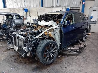 Salvage car BMW X7 X7 SUV xDrive M50i 4.4 V8 32V (N63-B44D) [390kW]  (07-2019/...) 2019/11