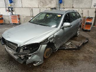 Auto da rottamare Mercedes C-klasse C Estate (S204) Combi 3.0 C-320 CDI V6 24V (OM642.960) [165kW]  (08-20=
07/...) 2008/4