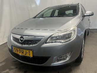 skadebil auto Opel Astra Astra J (PC6/PD6/PE6/PF6) Hatchback 5-drs 1.4 Turbo 16V (A14NET(Euro 5=
)) [103kW]  (12-2009/10-2015) 2011/3
