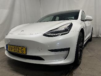  Tesla Model 3 Model 3 Sedan Long Range AWD 75 kWh (3D5) [258kW]  (06-2018/...) 2019/3