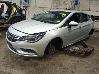 Dezmembrări autoturisme Opel Astra Astra K Hatchback 5-drs 1.6 CDTI 110 16V (B16DTE(Euro 6)) [81kW]  (06-=
2015/12-2022) 2019