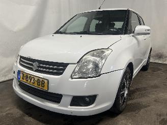 uszkodzony samochody osobowe Suzuki Swift Swift (ZA/ZC/ZD1/2/3/9) Hatchback 1.3 VVT 16V (M13A VVT) [68kW]  (02-2=
005/06-2012) 2010/10