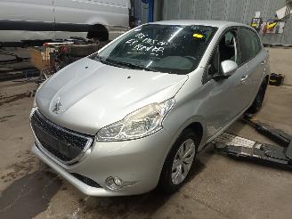Dezmembrări autoturisme Peugeot 208 208 I (CA/CC/CK/CL) Hatchback 1.2 Vti 12V PureTech 82 (EB2F(HMZ)) [60k=
W]  (03-2012/12-2019) 2013/3
