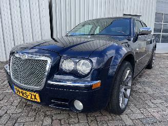 Vaurioauto  passenger cars Chrysler 300 C 300 C Sedan 2.7 V6 24V (EER) [142kW]  (09-2004/12-2012) 2005/8