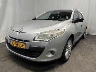 skadebil auto Renault Mégane Megane III Grandtour (KZ) Combi 5-drs 1.4 16V TCe 130 (H4J-700(H4J-A7)=
) [96kW]  (05-2009/02-2016) 2011/9