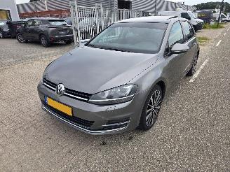 skadebil auto Volkswagen Golf 1.4 TSI ACT Highline Panoramadak 2013/2
