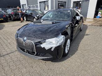 skadebil auto BMW i4 eDrive40 2024/8