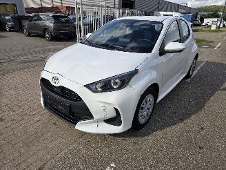 skadebil auto Toyota Yaris Hybrid 2026/4