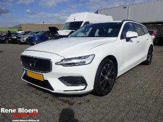 krockskadad bil auto Volvo V-60 2.0 B3 Momentem Avantgarde 163pk Aut 2021/7