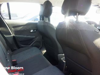 Peugeot 208 1.2 Hybrid 110 e-DCS6 Style picture 14